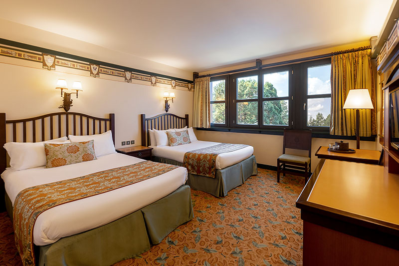 Disney Sequoia Lodge bedroom